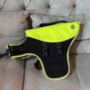 Arcadia Trail dog flotation harness high visibility